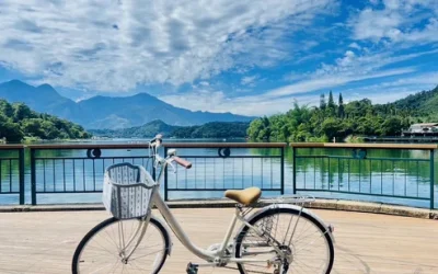 Sun Moon Lake Tiptoe Biking & Boating One Day Experience