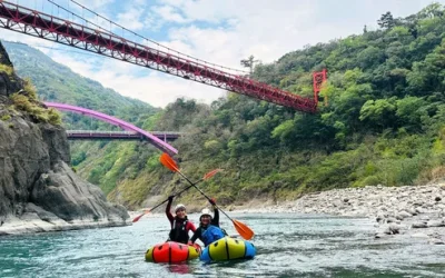Taoyuan: Baling Bridge Backpacking Rafting Experience