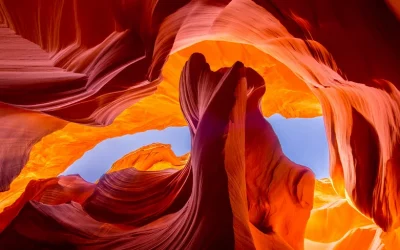 Lower Antelope Canyon, Horseshoe Bend, & Lake Powell with Lunch Day Tour
