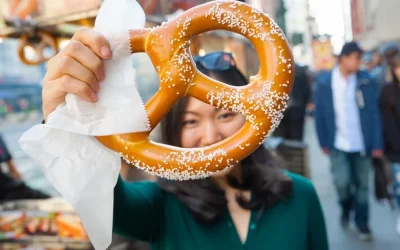 Eat 4 New York Foods & See 30 Sights Walking Tour Eat 4 New York Foods & See 30 Sights Walking Tour