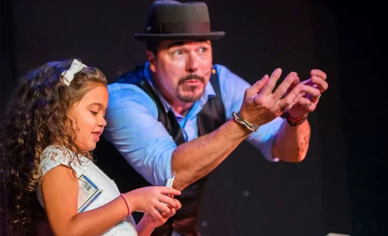 Outta Control Magic Comedy Dinner Show Ticket in Orlando