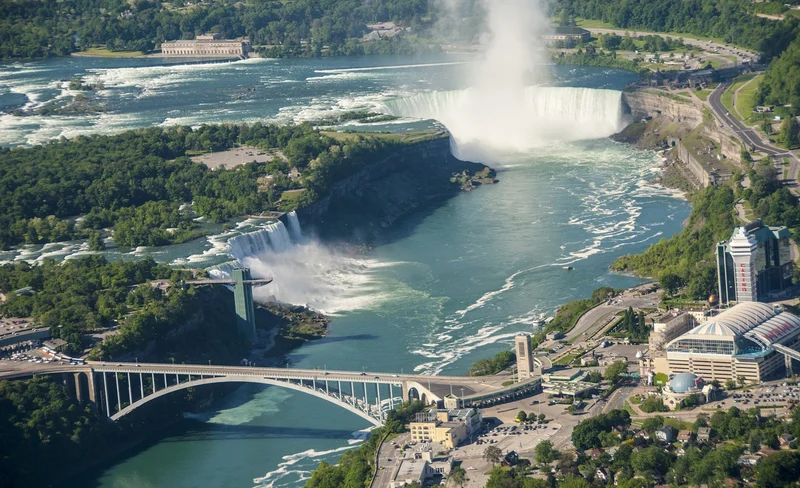 1 Day Niagara Falls Tour by Flight from New York