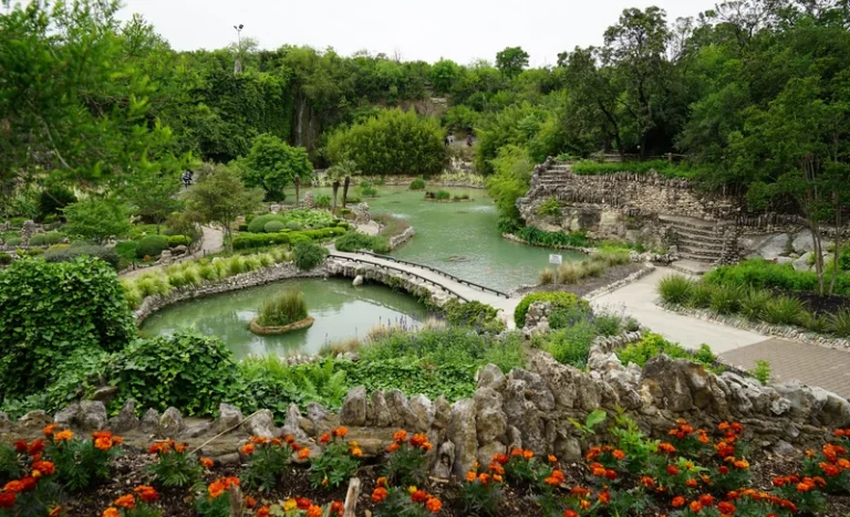 The Grand Historic City Day Tour  in San Antonio
