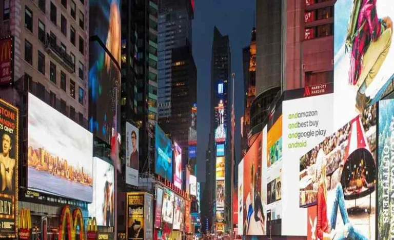 Interactive Self-Guided Scavenger Hunt in New York