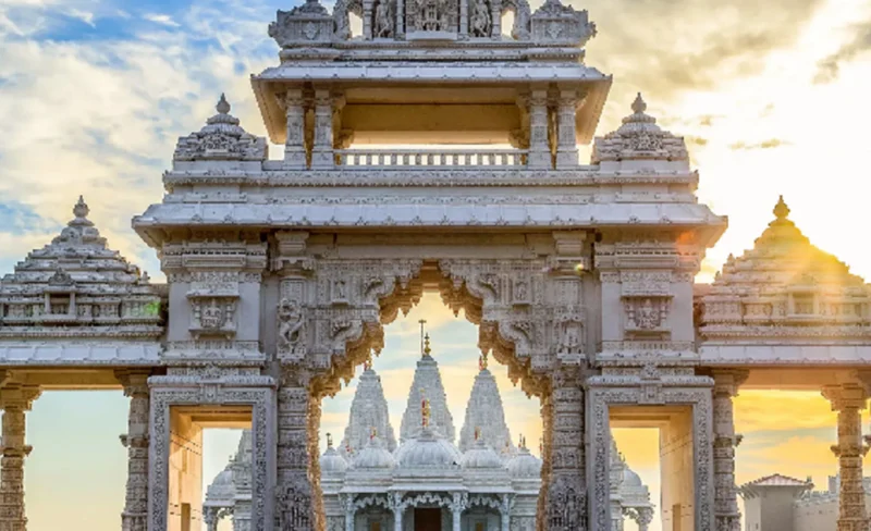 BAPS Shri Swaminarayan Mandir and Longwood Gardens Day Tour