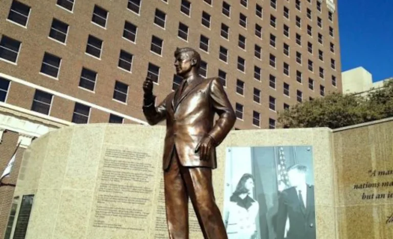 Dallas JFK Assassination Tour