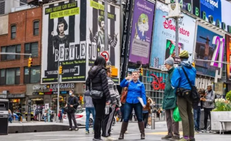 New York City Broadway Private Half Day Night Out Tour with Drink