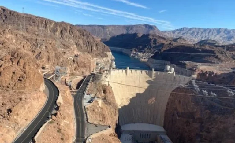 Ultimate Hoover Dam Tour with Lunch from Las Vegas