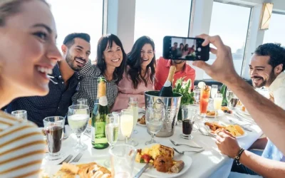 Buffet Brunch, Lunch or Dinner Cruise Experience in Philadelphia