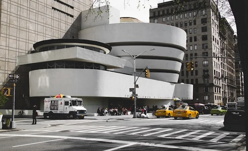 Visit The Guggenheim Art Museum & See 30+ NYC Top Sights