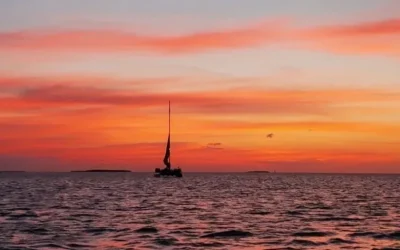 The Legendary Sunset Private Boat Tour in Clearwater