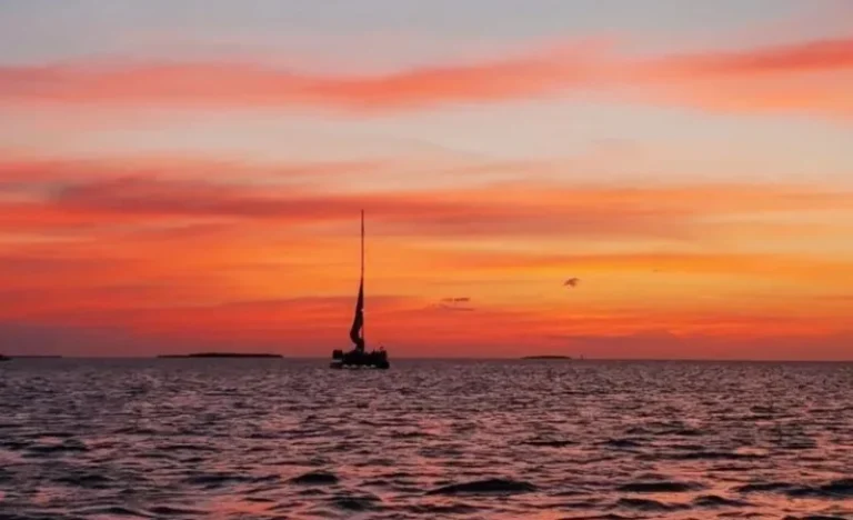 The Legendary Sunset Private Boat Tour in Clearwater
