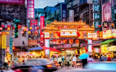 Taipei Raohe Night Market Food Walking Tour
