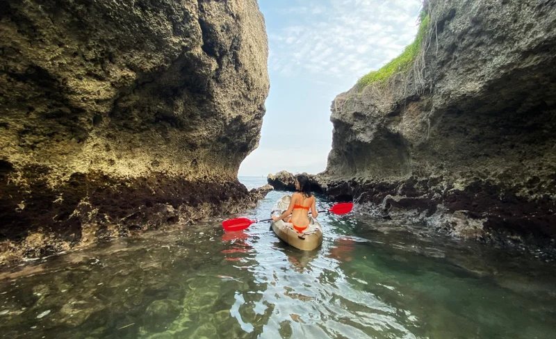 Houbihu Semi-Submarine Experience in Kenting, Pingtung