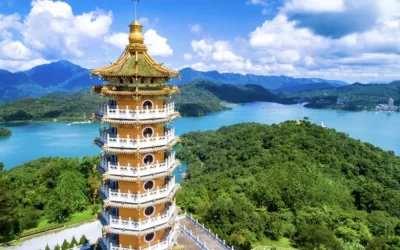 Nantou: Private Day Tour to Sun Moon Lake from Taipei