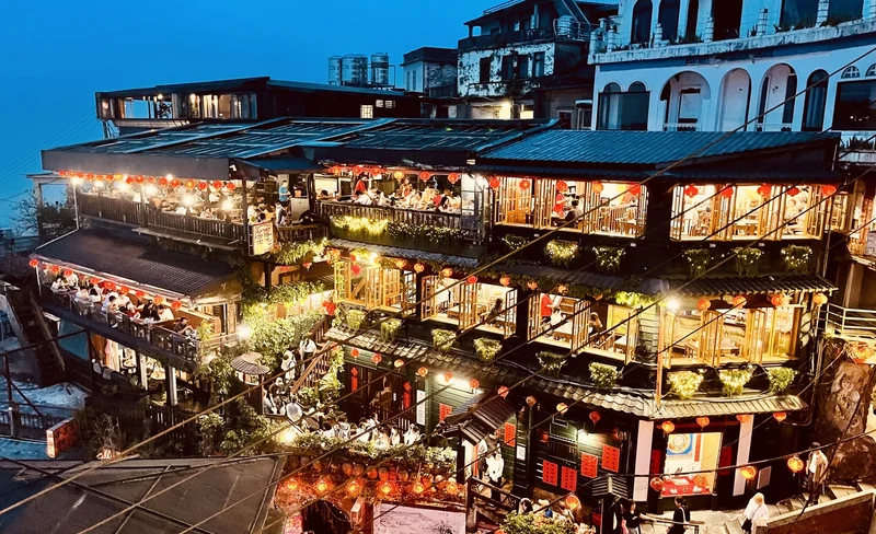 Caesar Park Hotel Banqiao-JIA YAN Chinese Restaurant-MRT Banqiao Station