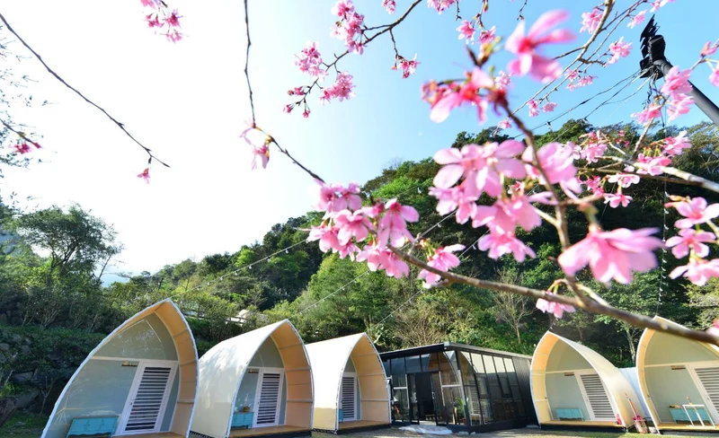 Bathhouse For 2 at Miaoli Shi Tang Spring
