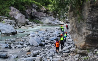 Hualien: Wild Creek Hot Spring in Wanrong - Yuanyanggu Hot Spring
