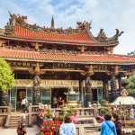 Longshan Temple Walking Tour in Taipei