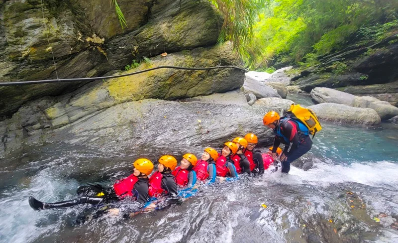 Green Island SUP and Canoe Experience in Taitung
