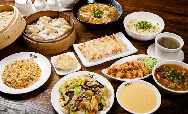 Taipei: Double-decker Dining Truck x Dadaocheng Nostalgic Dining Truck - Taiwanese Cuisine Lunch·Dinner Set