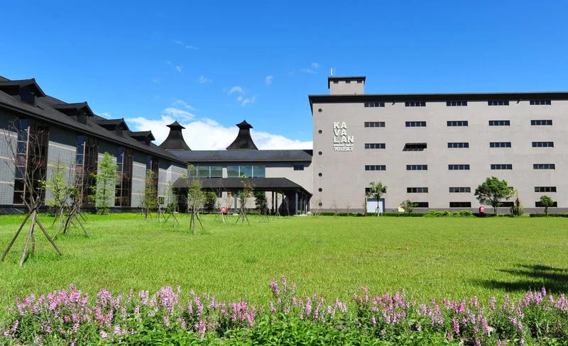 Hot Spring Room For 2 and Hot Spring Room With Mountain View at ISPAVITA B and B Resort